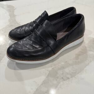 Cole Haan OriginalGrand Leather SlipOn Loafer Womens 10B Black Preppy Minimalist